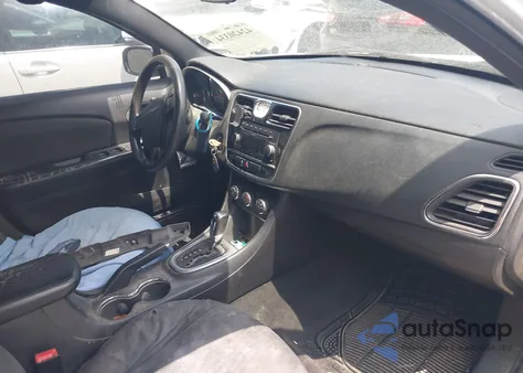 2011 Chrysler 200 Lx from USA, damaged, VIN 1C3BC4FB4BN562753